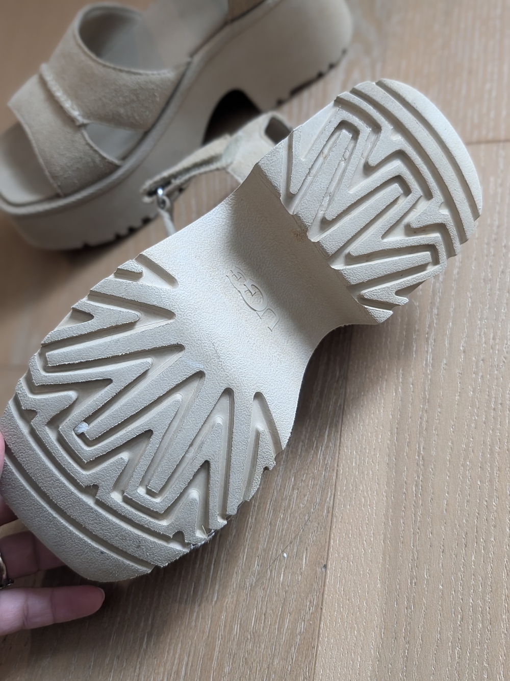 UGG Women’s Tan Suede Platform Sandals - Picture 10 of 13